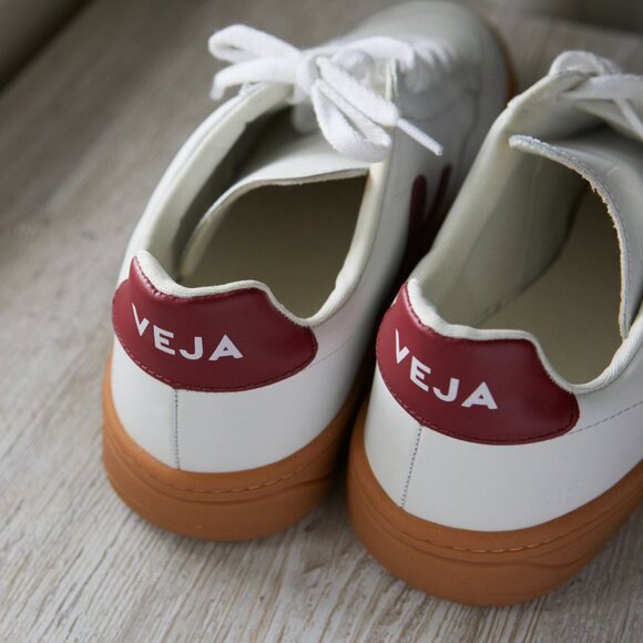 Veja V-12 Women's Leather White Marsala Shoes | Size 10 - Picture 9 of 10
